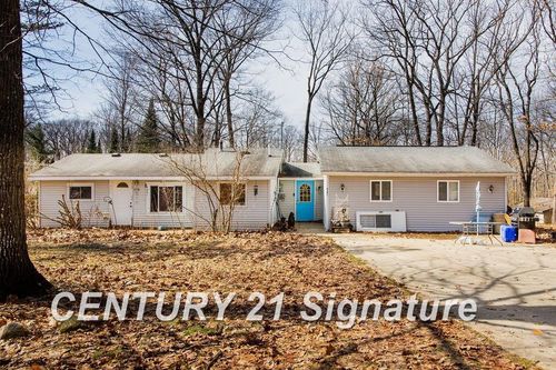 4041 Janet Dr, Harrison, MI, 48625-9731 | Card Image