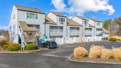 f5-16109 Smith Mountain Lake Pkwy, Huddleston, VA, 24104-2890 | Card Image