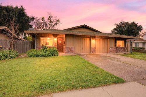 3102 W Swain Rd, Stockton, CA, 95219-3911 | Card Image