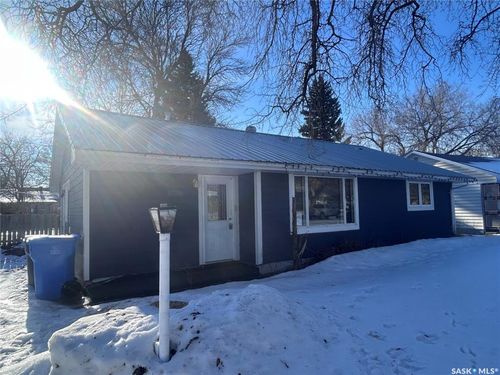 1523 Thorn Cres, Estevan, SK, S4A1V7 | Card Image