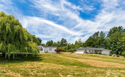2949 Canlin Dr, Ferndale, WA, 98248-8763 | Card Image