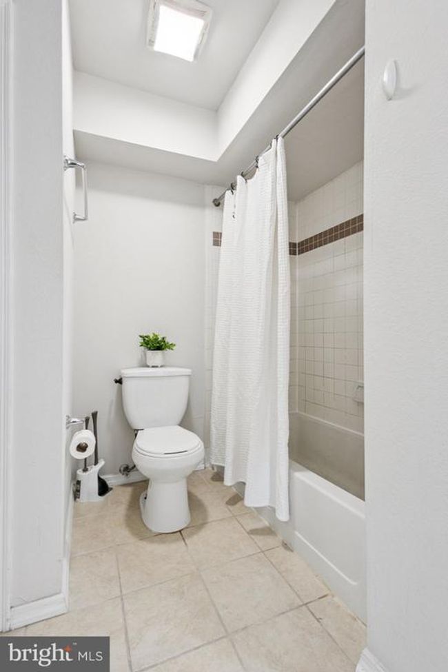 APT-3223 - 3315 Wyndham Cir, Condo with 1 bedrooms, 1 bathrooms and null parking in ALEXANDRIA VA | Image 27