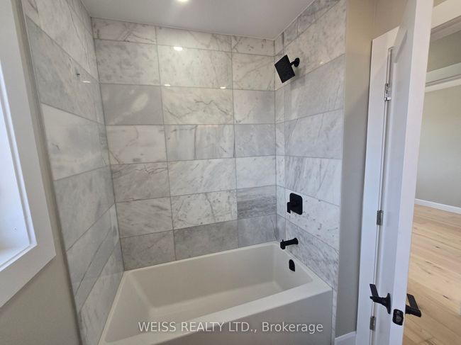 14 Snowood Crt, House attached with 3 bedrooms, 2 bathrooms and 4 parking in North York ON | Image 10