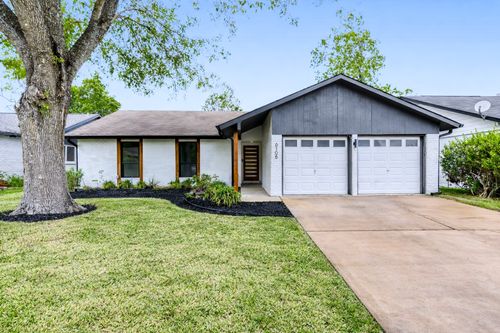 6108 Bridlington Cir, Austin, TX, 78745-3447 | Card Image