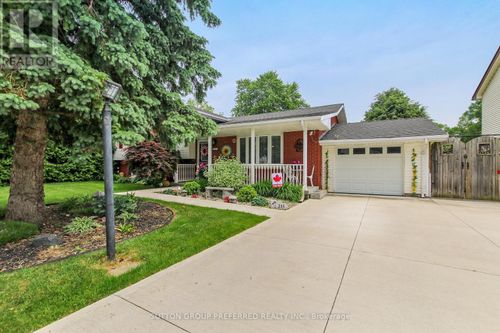211 Union Street, Central Elgin (Belmont), ON, N0L1B0 | Card Image