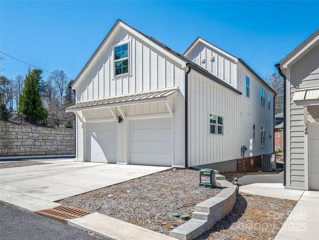 60 Skyvue Ct, Townhouse with 2 bedrooms, 3 bathrooms and null parking in Saluda NC | Image 6