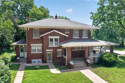 400 E Locust St, Independence, KS, 67301-3145 | Card Image
