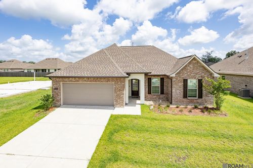 1545 Cavalry Ave, Zachary, LA, 70791-4651 | Card Image