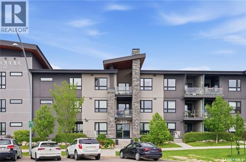 216-223 Evergreen Sq, Saskatoon, SK, S7W0W2 | Card Image