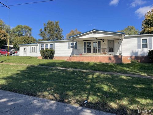 145 W Click Ave, Puxico, MO, 63960-8492 | Card Image