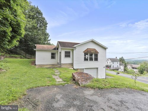 12188 Old Route 16, WAYNESBORO, PA, 17268-9390 | Card Image