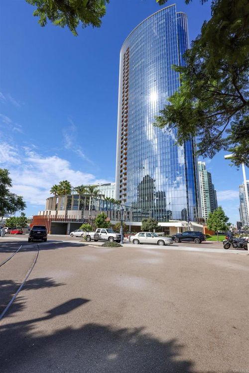 3902-888 W E St, San Diego, CA, 92101-6126 | Card Image