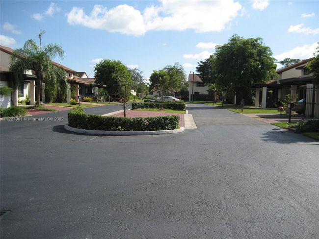 11285 Sw 91 St Ter, House other with 3 bedrooms, 3 bathrooms and null parking in Miami FL | Image 8