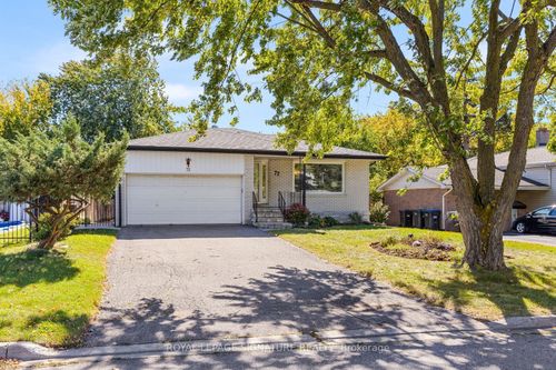 72 Cavendish Cres, Brampton, ON, L6T1Z4 | Card Image