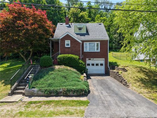 1612 Summit St, White Oak, PA, 15131-1708 | Card Image