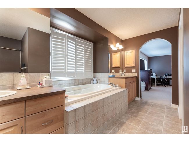 446 Sparling Crt Sw, House other with 4 bedrooms, 4 bathrooms and 4 parking in Edmonton AB | Image 27