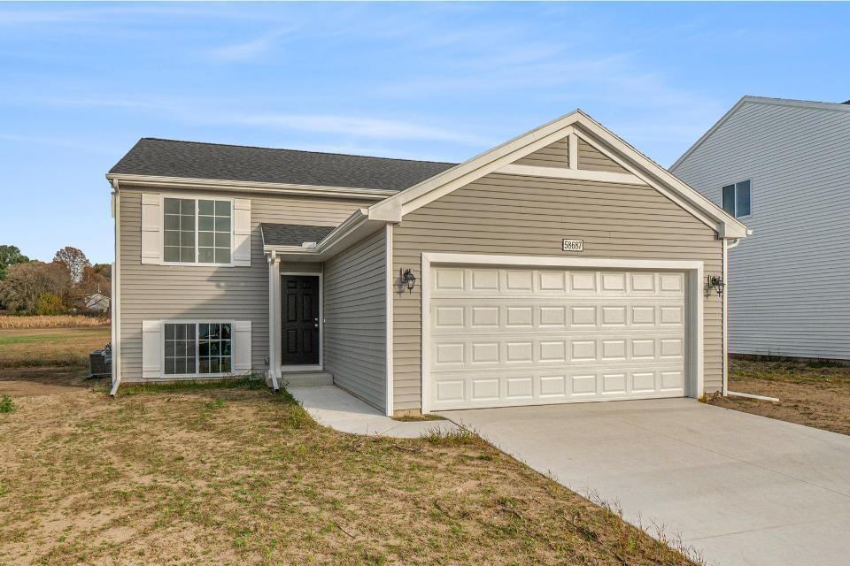 Interlaken St, Mattawan, MI 49071
