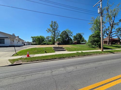 2007 W Main St, Marion, IL, 62959-1161 | Card Image