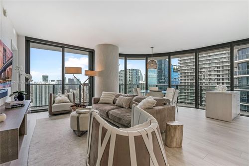 apt-4001-55 Sw 9th St, Miami, FL, 33130-4514 | Card Image