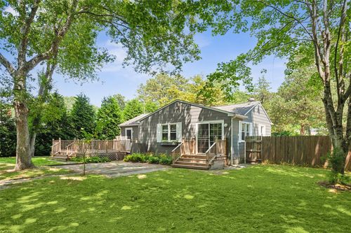 4 E End Ave, East Quogue, NY, 11942-4116 | Card Image