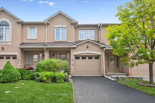 32-1489 Heritage Way, Oakville, ON, L6M4M6 | Card Image
