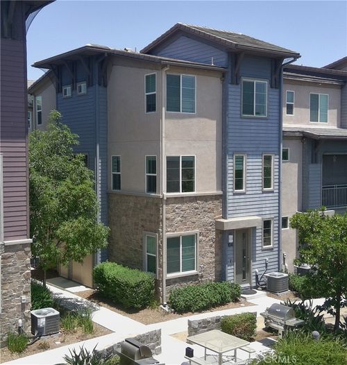 unit-104-1014 Savi Dr, Corona, CA, 92878-4675 | Card Image