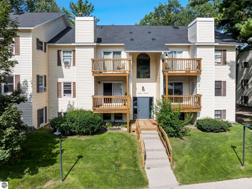 c1-4241 Mitchell Creek Dr, Traverse City, MI, 49686-8418 | Card Image