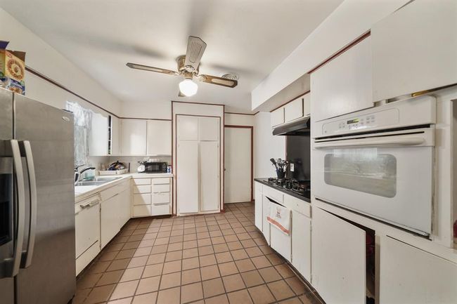 220 Brand Ln, House other with 3 bedrooms, 2 bathrooms and null parking in Stafford TX | Image 25