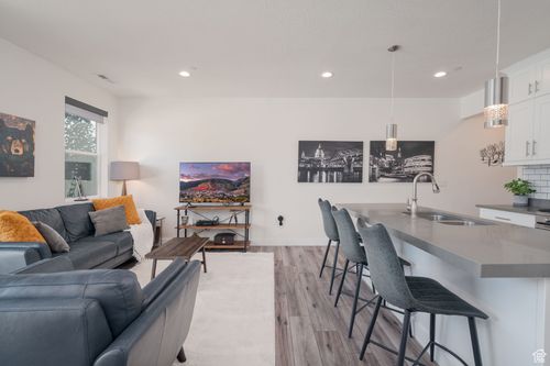 3355 Santa Fe Rd, Park City, UT, 84098-4612 | Card Image