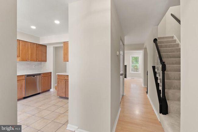 7390 Stream Way, Townhouse with 3 bedrooms, 4 bathrooms and null parking in SPRINGFIELD VA | Image 7