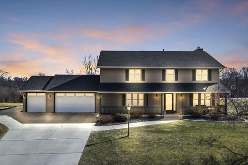 10446 S George Drive, Oak Creek, WI, 53154 | Card Image