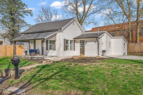 407 S Main St, Veedersburg, IN, 47987-1577 | Card Image