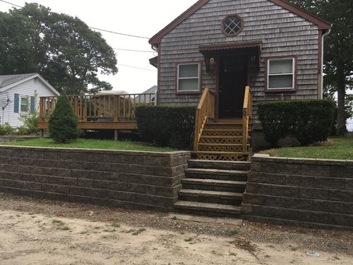 9 Atlantic Ave, Wareham, MA, 02571-2407 | Card Image