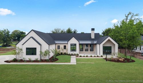 17744 E White Tail Cv, Owasso, OK, 74055-9083 | Card Image