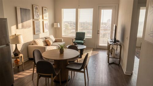 a1-680 Naumann Dr, Leander, TX, 78641-4821 | Card Image