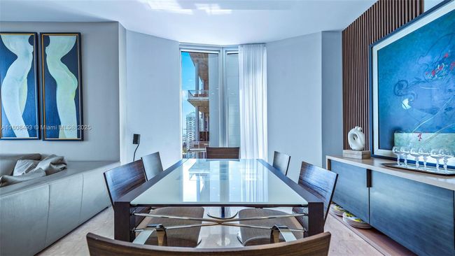 APT-2911 - 185 Sw 7 Th St, Condo with 3 bedrooms, 3 bathrooms and null parking in Miami FL | Image 7