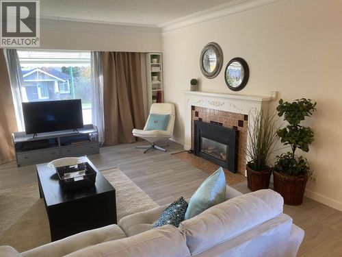 3949 Hertford St, Burnaby, BC, V5G2R5 | Card Image