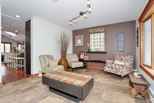 14 N Lexow Ave, Nanuet, NY, 10954-2610 | Card Image