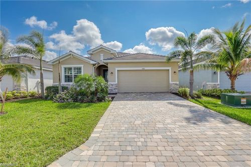 4392 Lemongrass Dr, FORT MYERS, FL, 33916-8175 | Card Image
