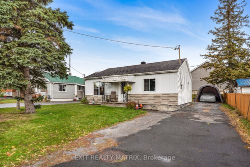 17 Victoria St W, Alexandria, ON, K0C1A0 | Card Image