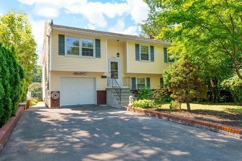 130 Mulberry St, Stamford, CT, 06907-1717 | Card Image