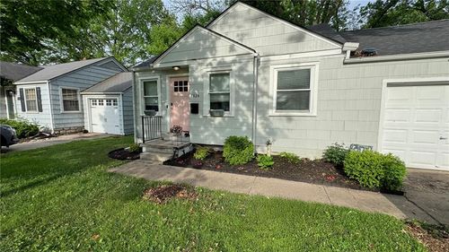 7824 Jefferson St, Kansas City, MO, 64114-1732 | Card Image