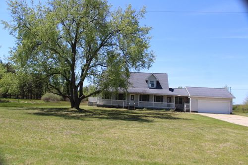 7611 S Luce Ave, Fremont, MI, 49412-7397 | Card Image