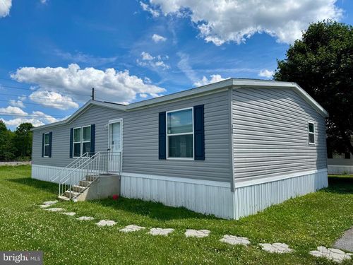 386 Royal Crest Dr, MARTINSBURG, WV, 25401-5150 | Card Image