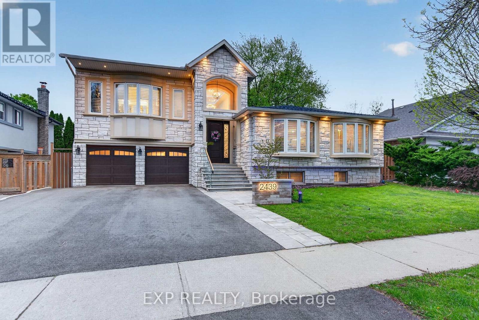 Residential in Oakville (WO West) 3