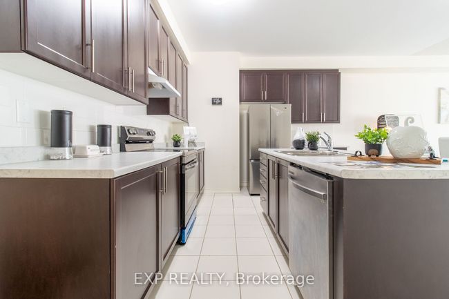 110 Adventura Rd, House attached with 4 bedrooms, 3 bathrooms and 2 parking in Brampton ON | Image 12