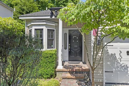 708 Kossuth Pl, Peekskill, NY, 10566-5901 | Card Image