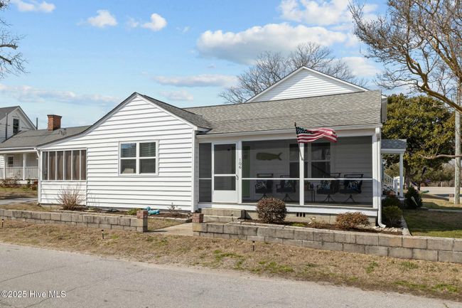 106 S Water St, House other with 6 bedrooms, 5 bathrooms and null parking in Swansboro NC | Image 34