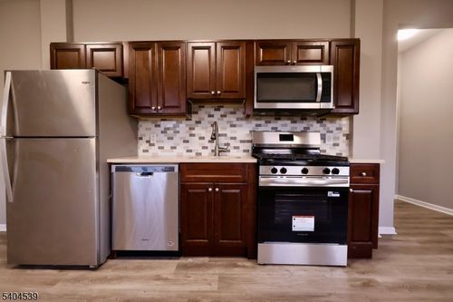 3l-456 Avon Ave, Newark, NJ, 07108-3902 | Card Image