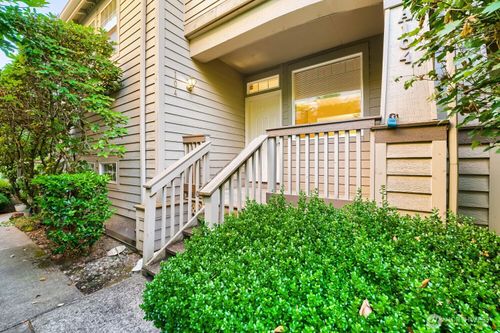 a104-9014 Main St E, Bonney Lake, WA, 98391-8990 | Card Image